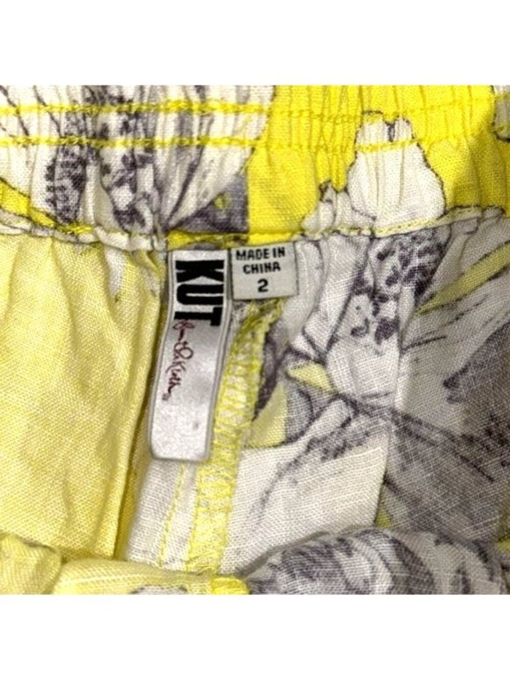 Kut From The Kloth Floral Yellow & Gray Linen-Blend Womens Shorts Size 2 - Picture 3 of 7